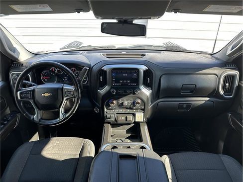 Used 2021 Chevrolet Silverado 2500 LT w/ Convenience Package image 17