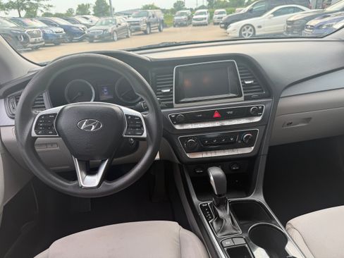 Used 2019 Hyundai Sonata SE FWD image 7