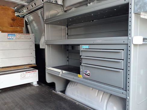 Used 2025 Chevrolet Express 3500 Work Van w/ Driver Convenience Package image 31