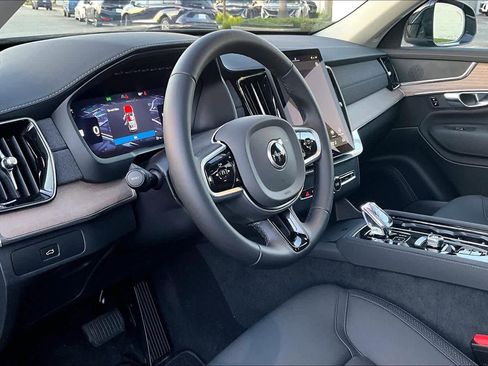 Used 2026 Volvo XC90 B5 Core image 17