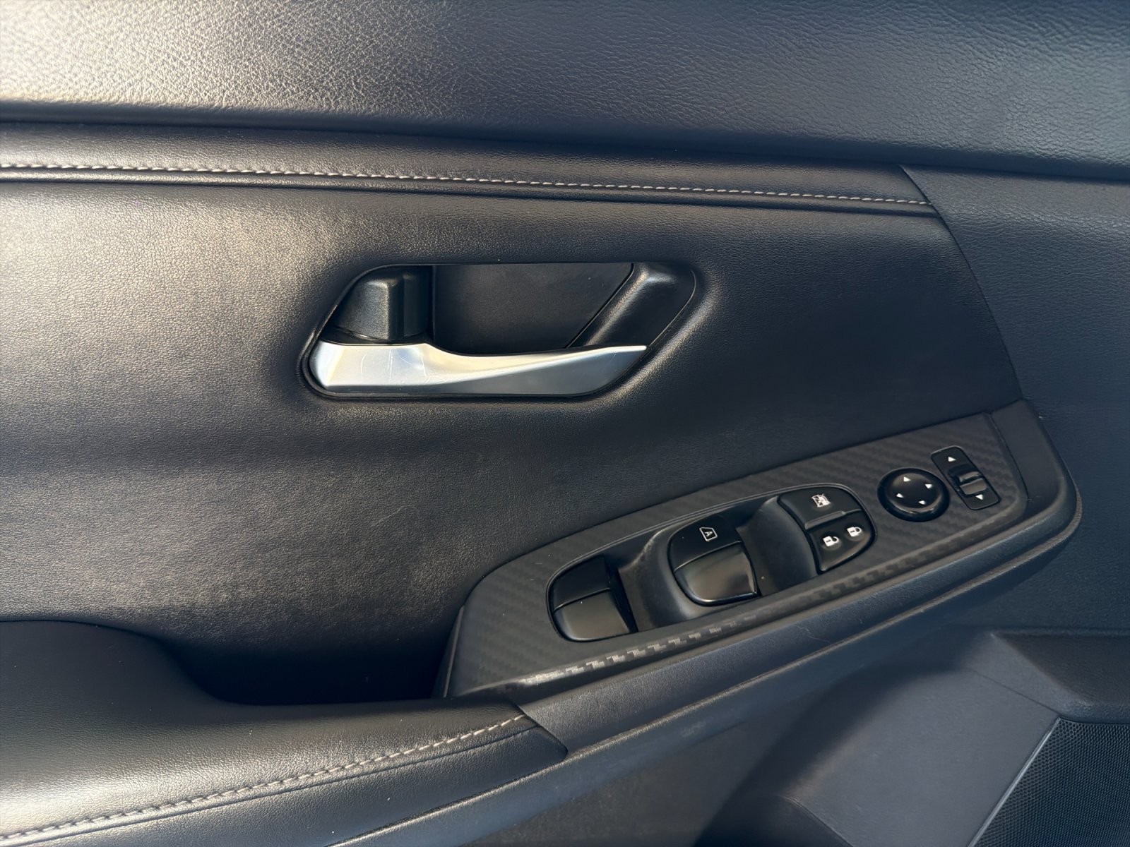 Used 2024 Nissan Sentra SV FWD image 10