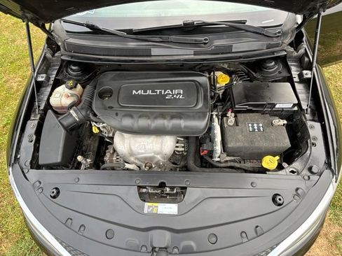 Used 2015 Chrysler 200 Limited w/ Convenience Group FWD image 13