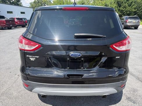Used 2016 Ford Escape SE FWD image 11