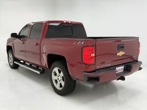 Used 2018 Chevrolet Silverado 1500 LT w/ Texas Edition image 17