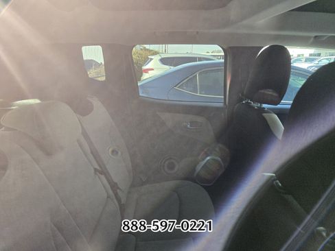 Used 2017 Jeep Renegade Latitude w/ Popular Equipment Group image 8