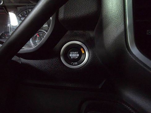 Used 2022 RAM 2500 Big Horn w/ Level C Equiment Group AWD/4WD image 25