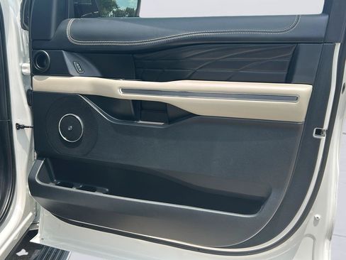 Used 2020 Ford Expedition Platinum AWD/4WD image 29