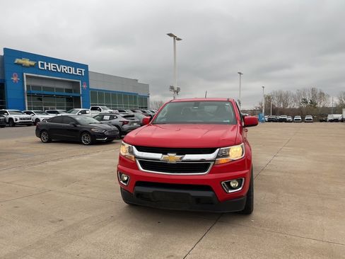 Used 2018 Chevrolet Colorado W/T w/ WT Convenience Package image 3