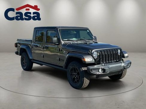 Used 2022 Jeep Gladiator Sport AWD/4WD image 8