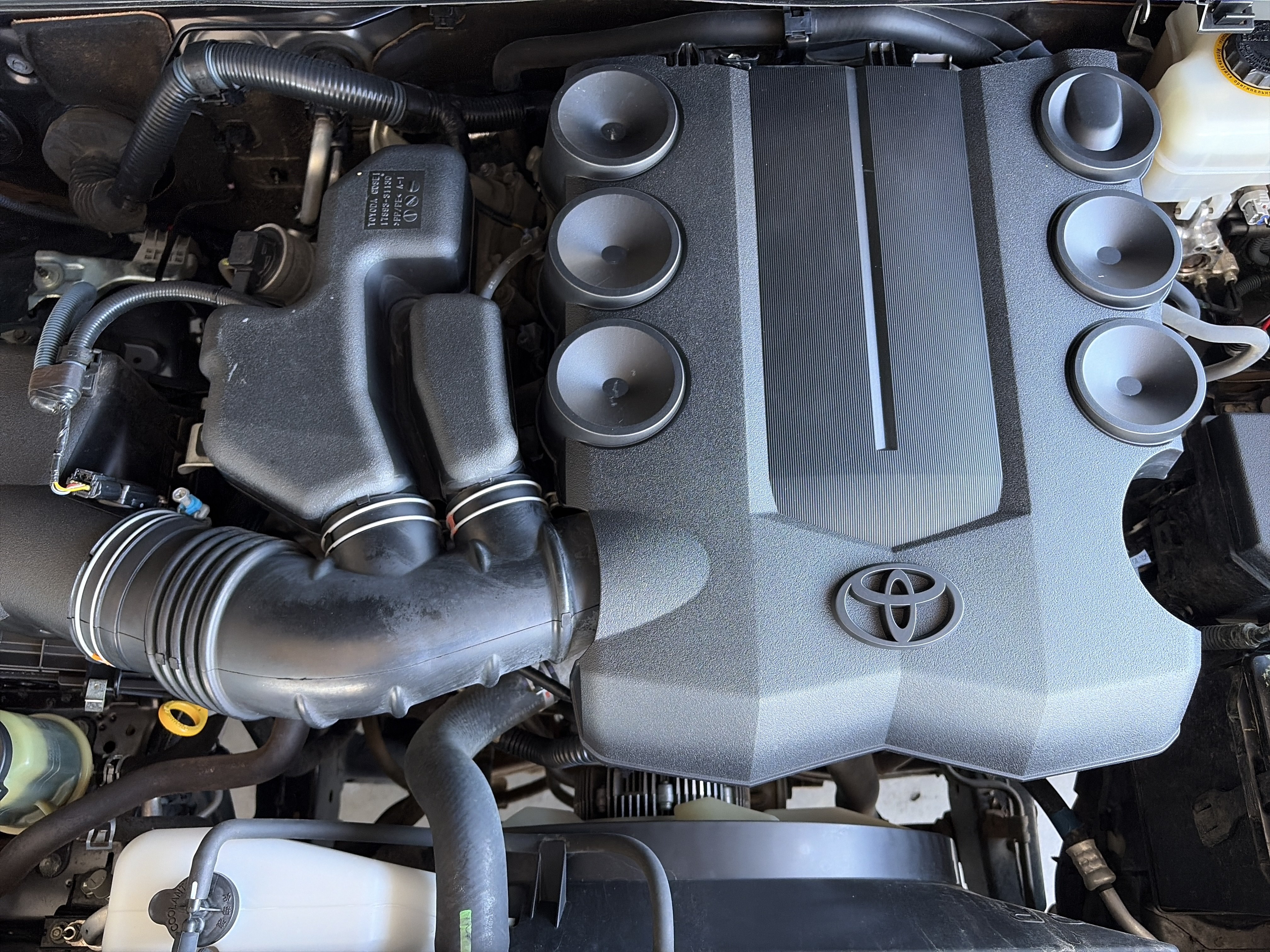 Used 2016 Toyota 4Runner Limited AWD/4WD image 9