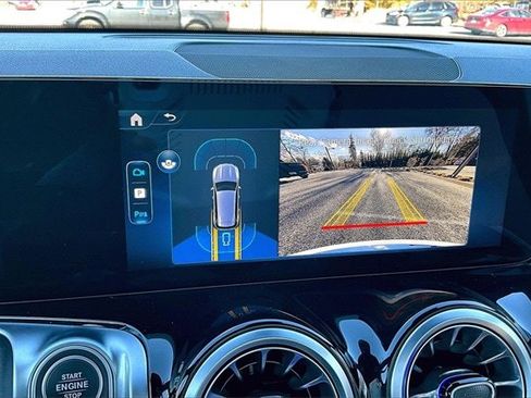 Certified 2025 Mercedes-Benz GLB 250 4MATIC image 17