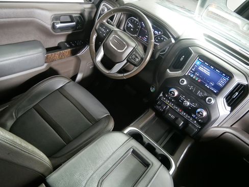Used 2020 GMC Sierra 1500 Denali w/ Technology Package AWD/4WD image 9