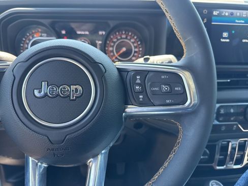 Used 2024 Jeep Wrangler Unlimited Sahara w/ Safety Group AWD/4WD image 16
