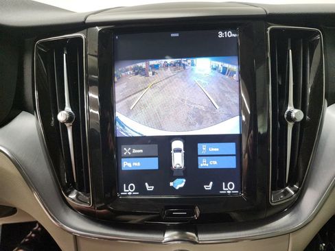 Used 2020 Volvo XC60 T6 Momentum AWD/4WD image 20
