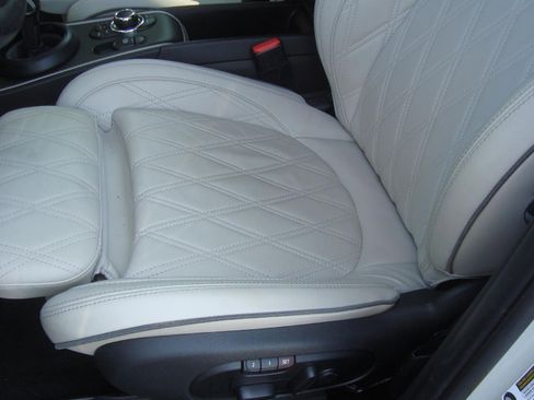 Used 2022 MINI Cooper Countryman S w/ Premium Package image 9