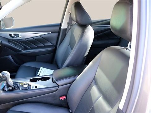 Used 2017 INFINITI Q50 2.0t w/ Moonroof Package image 12