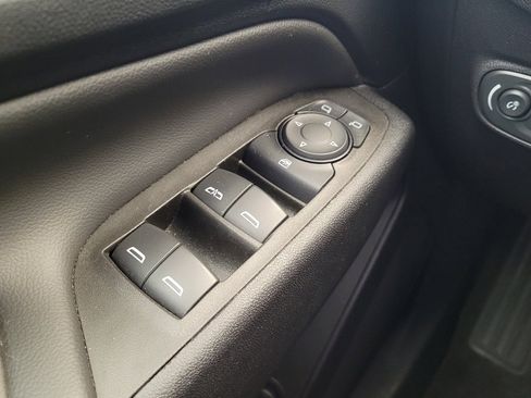 Used 2023 Chevrolet Equinox LT w/ Driver Convenience Package image 27