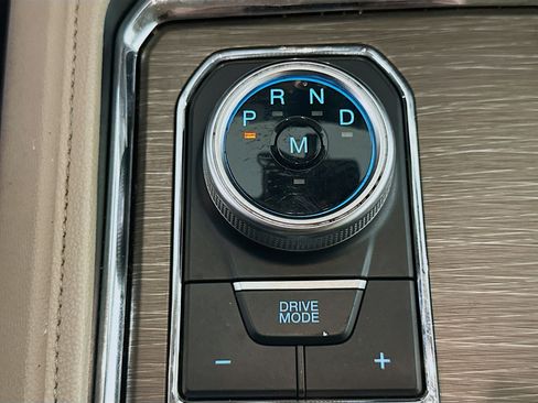 Used 2024 Ford Expedition Max Limited image 25