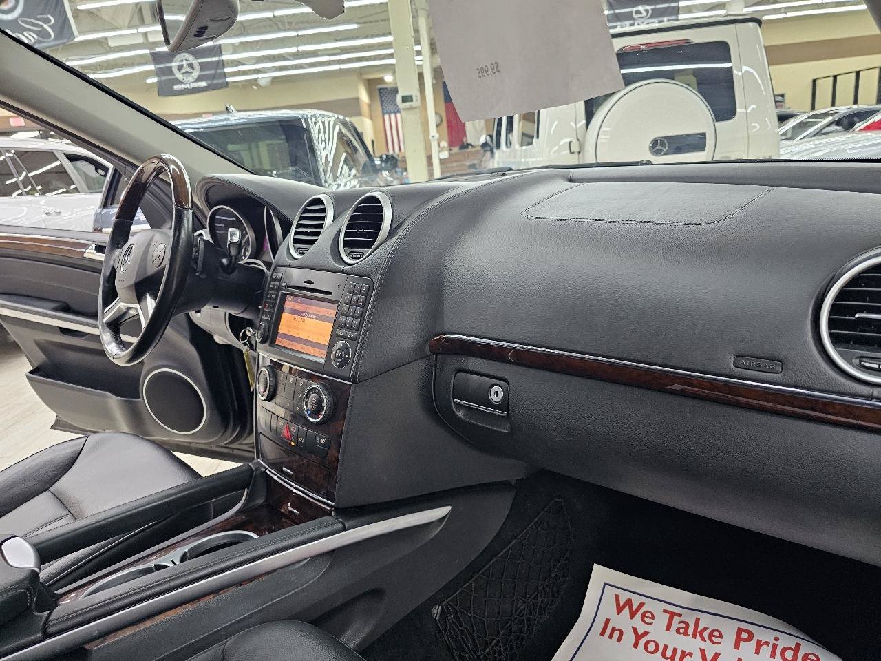Used 2011 Mercedes-Benz GL 450 4MATIC image 23