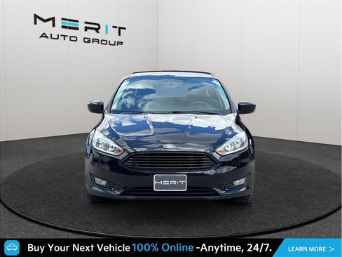 Used 2018 Ford Focus SE w/ SE Appearance Package FWD image 3