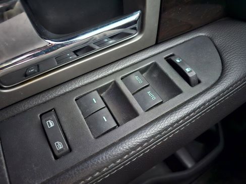 Used 2014 Ford F150 Platinum image 42