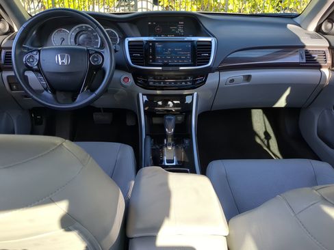 Used 2017 Honda Accord EX-L image 14