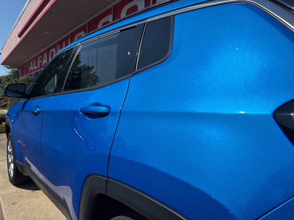 Used 2022 Jeep Compass Latitude AWD/4WD image 13