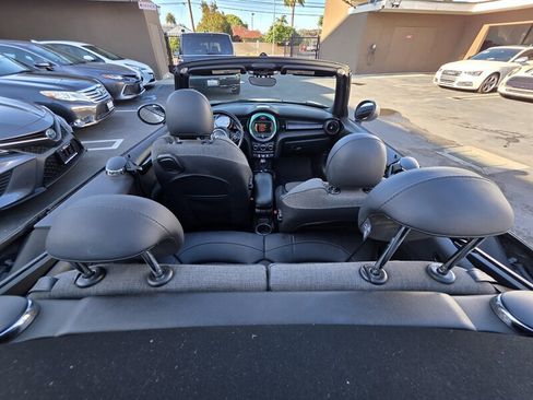 Used 2016 MINI Cooper S image 19