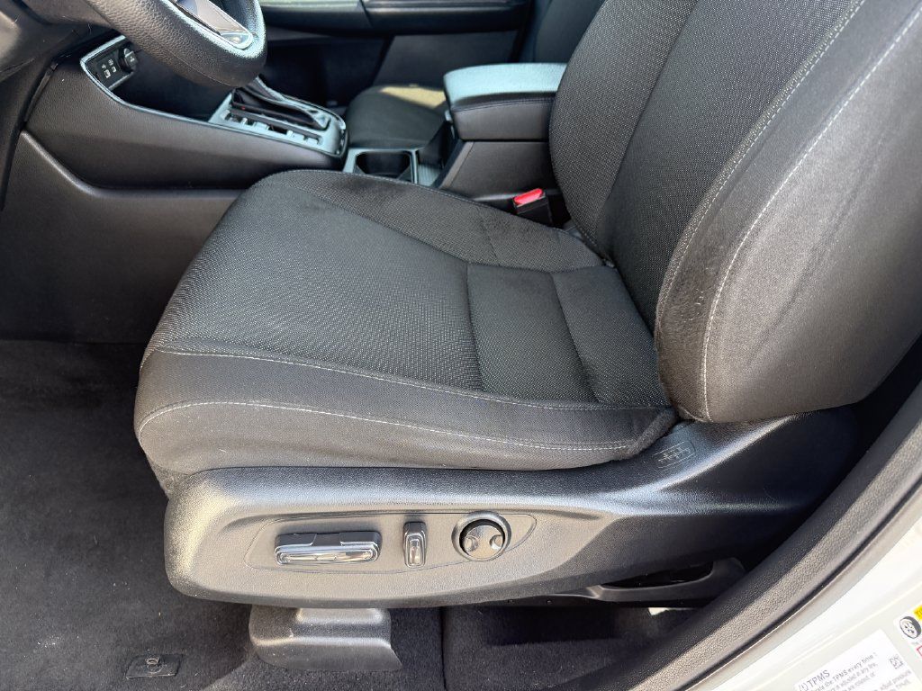 Used 2024 Honda CR-V EX image 10