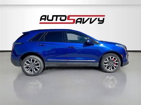 Used 2023 Cadillac XT5 Sportv w/ Technology Package image 8