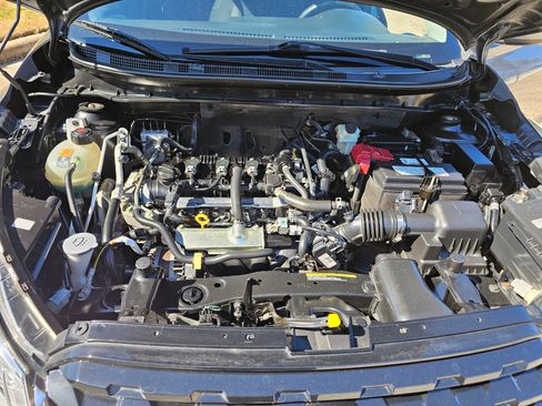 Used 2021 Nissan Kicks SV image 28