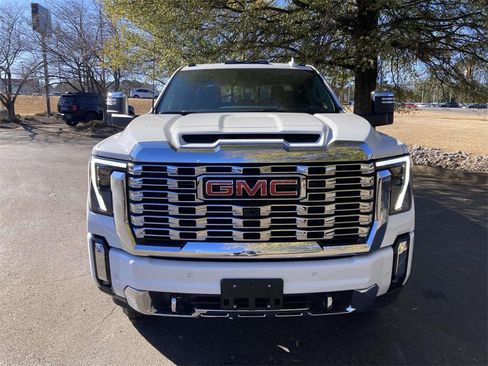 Used 2025 GMC Sierra 2500 Denali w/ Denali Reserve Package image 6