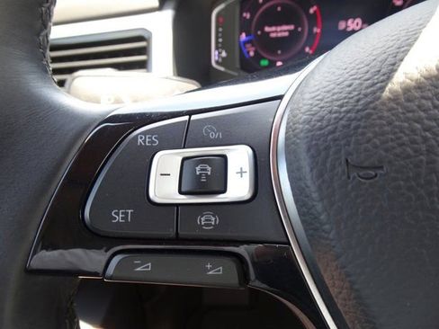 Used 2019 Volkswagen Atlas SEL AWD/4WD image 28