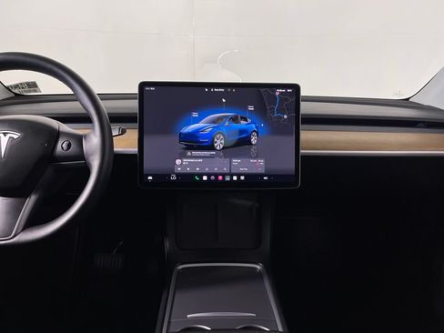 Used 2023 Tesla Model Y AWD image 15
