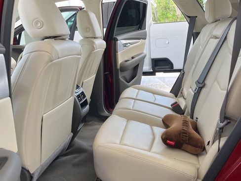 Used 2024 Cadillac XT5 Premium Luxury w/ Technology Package FWD image 22