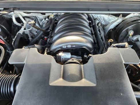 Used 2016 Chevrolet Suburban LT w/ Luxury Package image 8