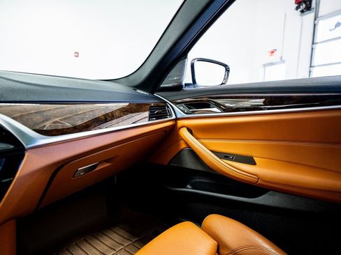 Used 2018 BMW 540i xDrive image 54