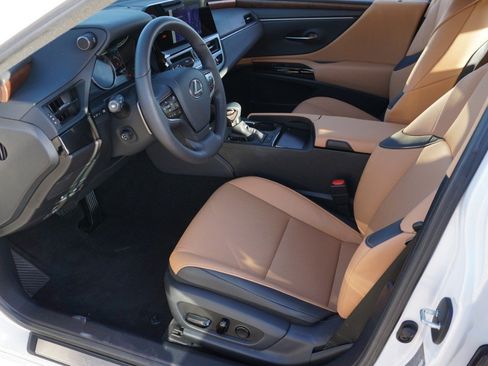 Certified 2024 Lexus ES 350 w/ Premium Package image 13