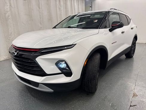 Used 2023 Chevrolet Blazer LT w/ Convenience Package FWD image 5