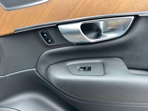 Used 2024 Volvo XC90 B5 Plus image 26