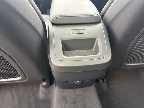 Used 2025 Volvo XC60 B5 Plus AWD/4WD image 17