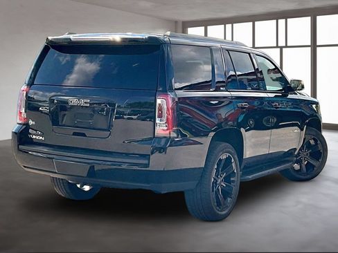 Used 2020 GMC Yukon SLT w/ Graphite Performance Edition AWD/4WD image 3