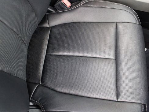 Used 2018 Ford F150 Lariat w/ Equipment Group 502A Luxury AWD/4WD image 27
