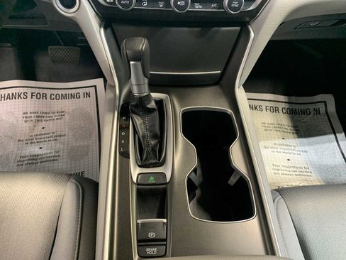 Used 2019 Honda Accord EX image 7