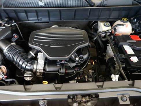 Used 2018 GMC Acadia SLT AWD/4WD image 47