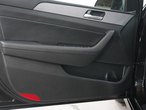 Used 2019 Hyundai Sonata SEL w/ Cargo Package FWD image 17