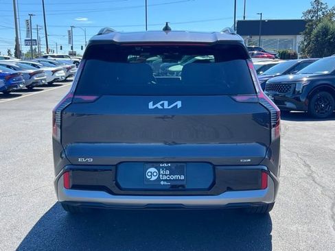 Certified 2024 Kia EV9 GT-Line AWD/4WD image 8