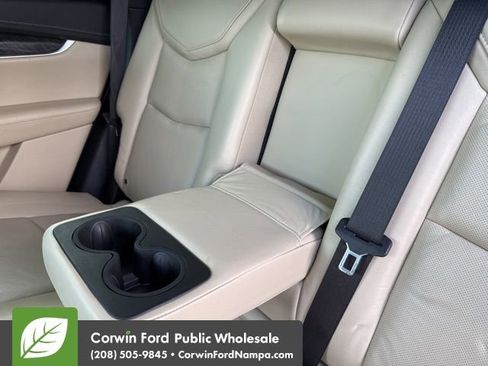 Used 2017 Cadillac XT5 FWD image 31