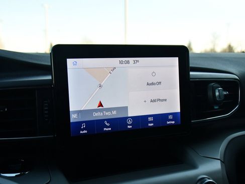 Used 2022 Ford Explorer XLT w/ Equipment Group 202A image 27