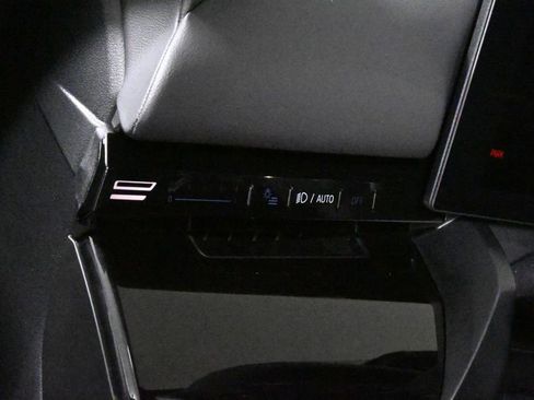 Used 2026 BMW 530i xDrive w/ Premium Package image 26